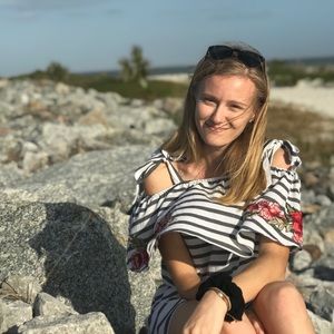 Meet your Posher, Ashley